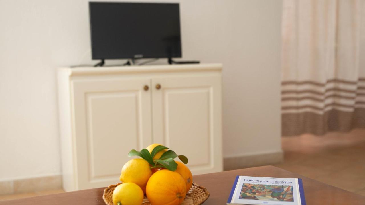 Appartamenti Melograno E Fico Loculi ภายนอก รูปภาพ